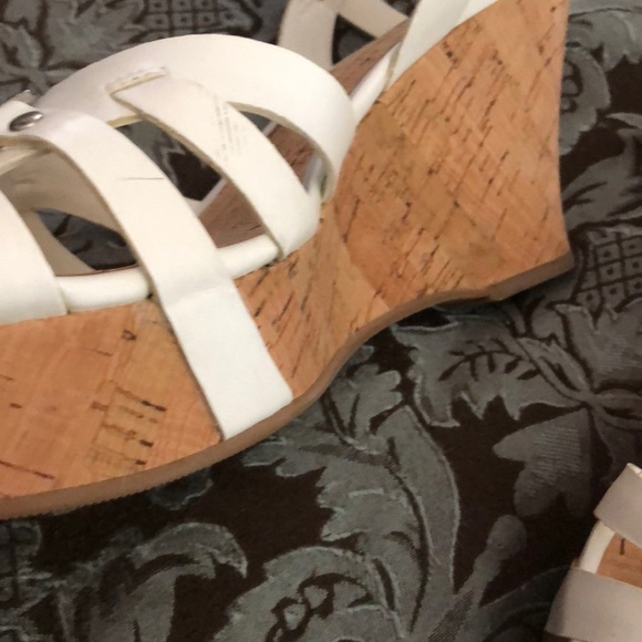 Guess white cork heal sandels size 10 - Picture 8 of 9